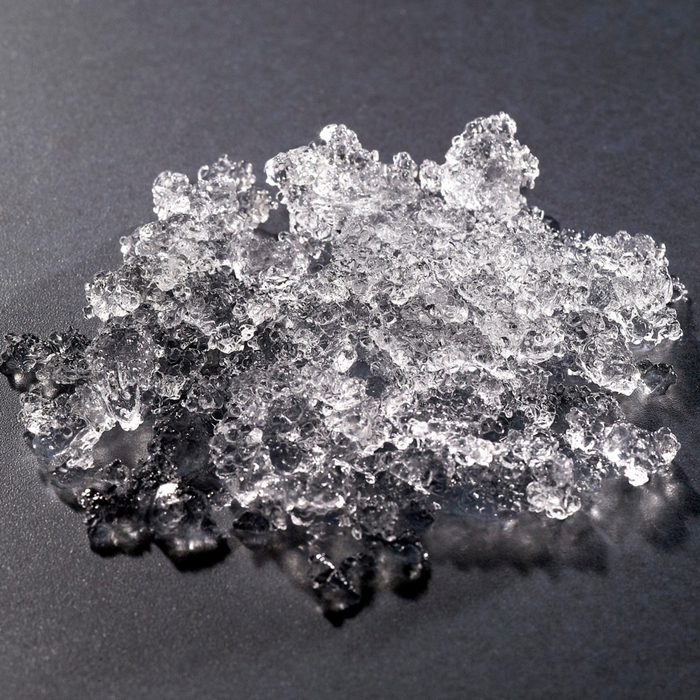 Flaked ice produced by Hoshizaki F-2001MLJ Remote-cooled Icemaker.